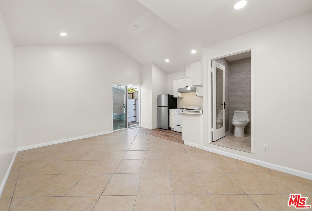 Bathroom, Interior, Kitchen, Recessed Lighting