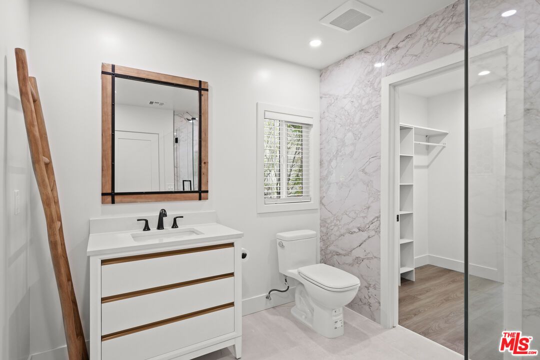 Bathroom, Interior, Marble Walls, Recessed Lighting, Wood Texture Flooring