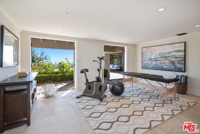 Fitness Equipment, Interior, Recessed Lighting