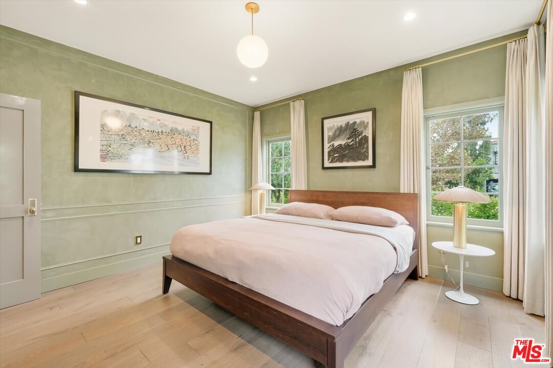 Bedroom, Interior, Pendant Lights, Recessed Lighting, Wood Texture Flooring