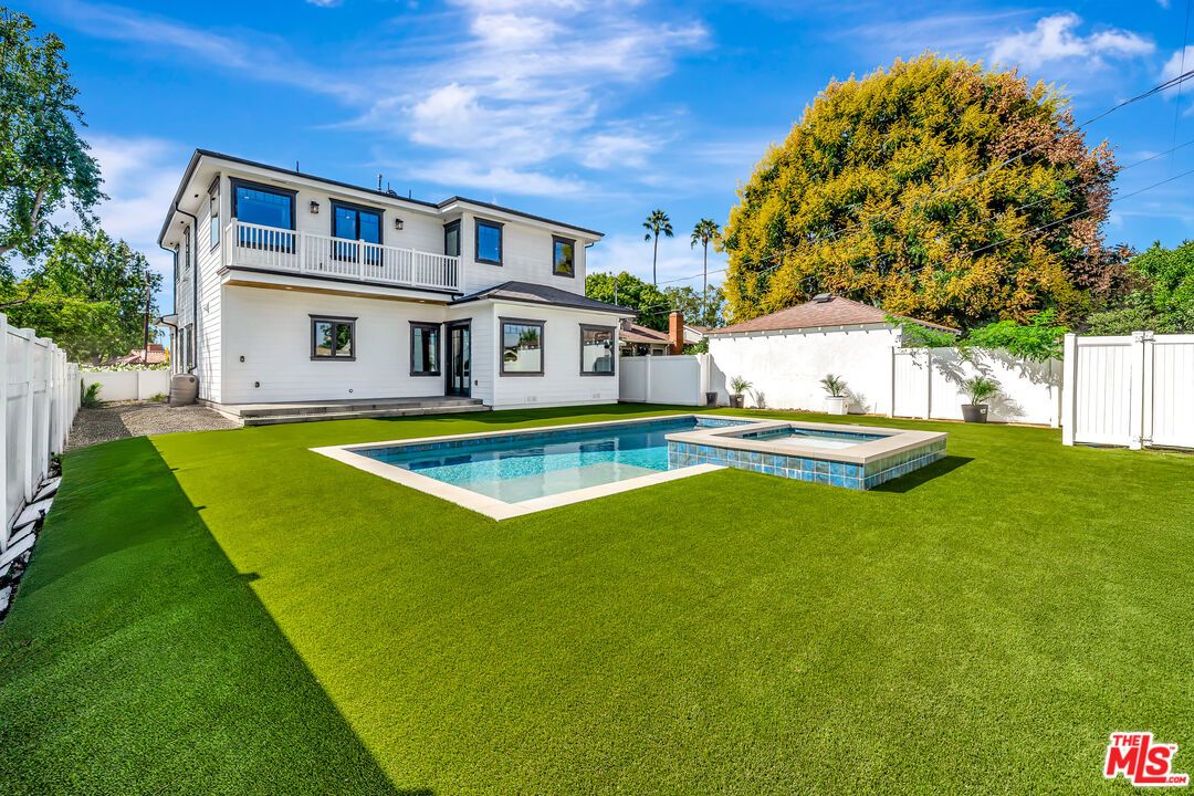 Backyard, Exterior, Pool