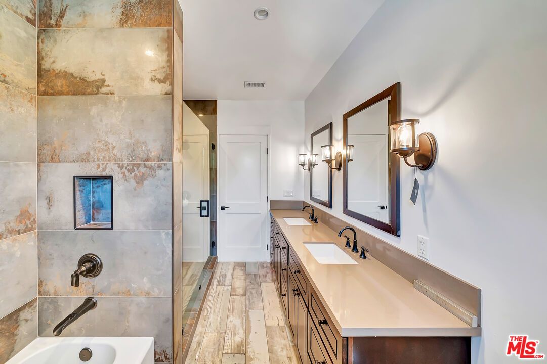 Bathroom, Dual Sink Vanities, Interior, Wood Texture Flooring