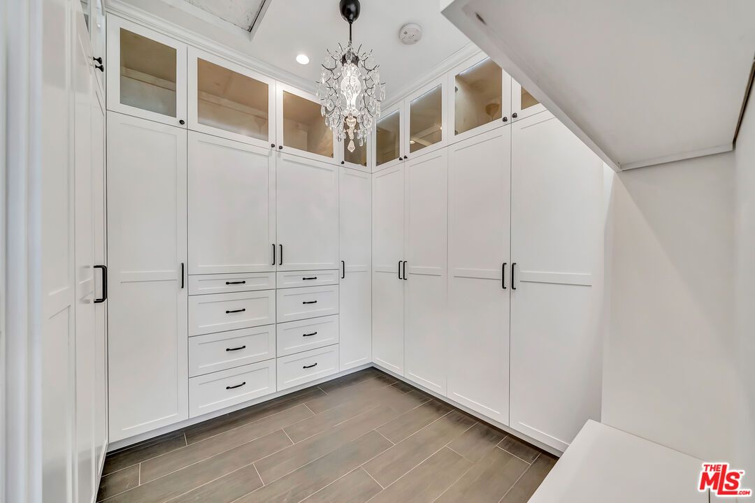 Chandelier, Interior, Recessed Lighting, Walk-in Closets, Wood Texture Flooring