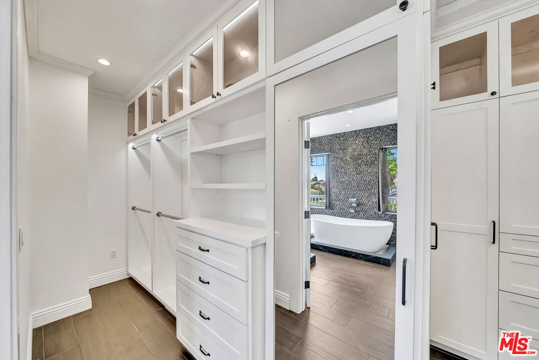 Bathroom, Free Standing Baths, Interior, Recessed Lighting, Walk-in Closets, Wood Texture Flooring