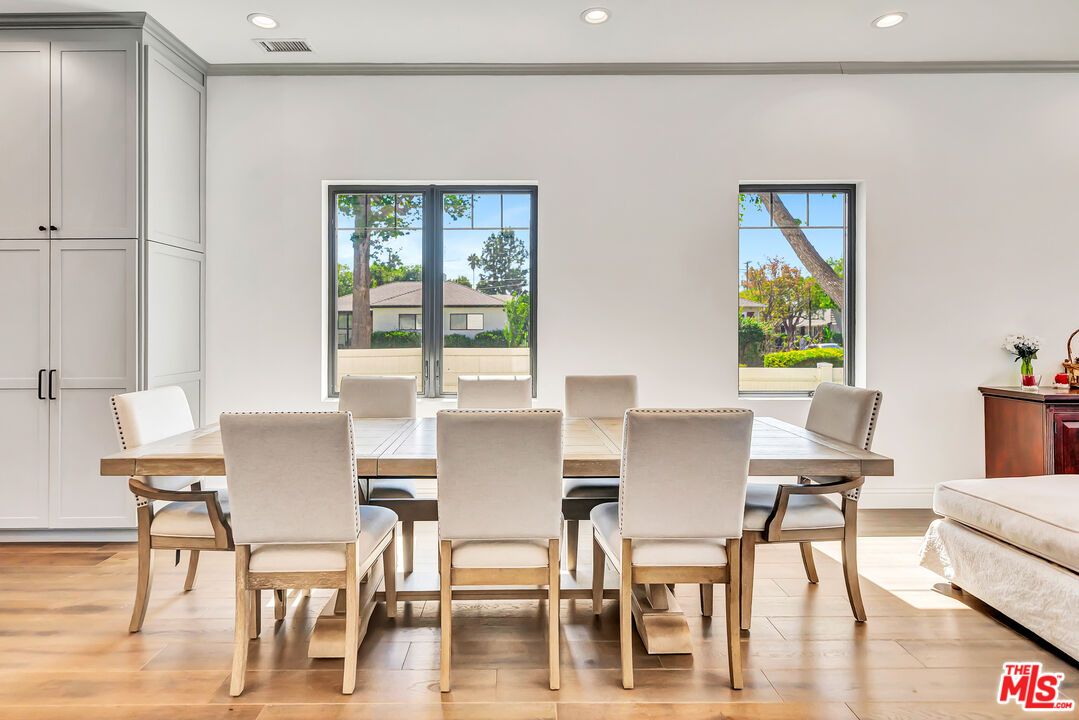 Dining room, Interior, Recessed Lighting, Wood Texture Flooring