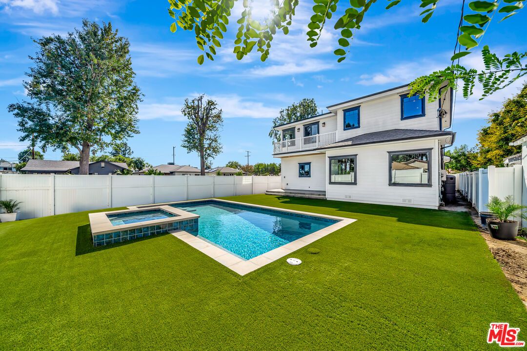 Backyard, Exterior, Pool