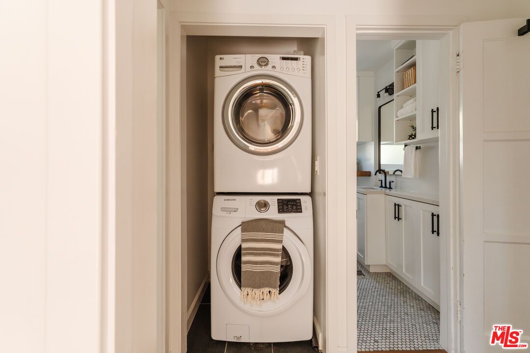 Interior, Utility Closets, Washer