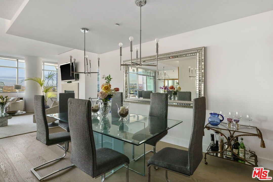 Dining room, Interior, Pendant Lights, Water, Wood Texture Flooring