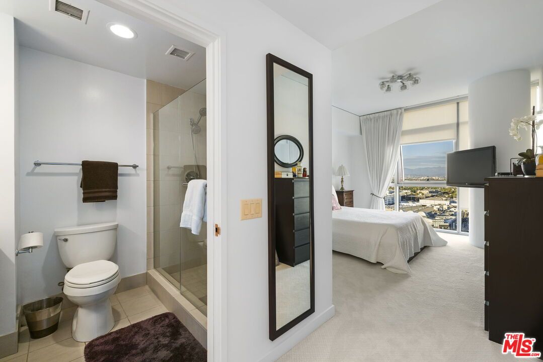 Bathroom, Bedroom, Glass Shower, Interior, Recessed Lighting