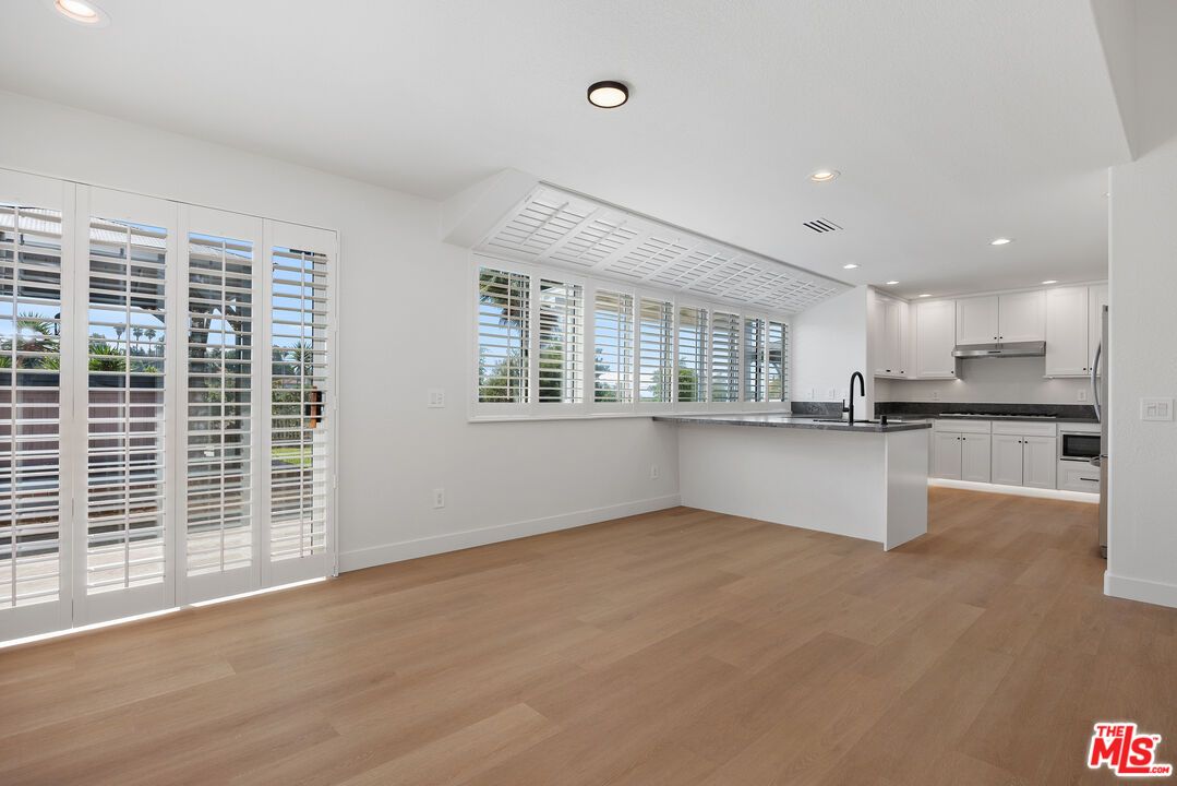 Empty room, Interior, Kitchen, Recessed Lighting, Wood Texture Flooring