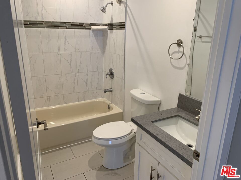 Bathroom, Interior, Marble Walls