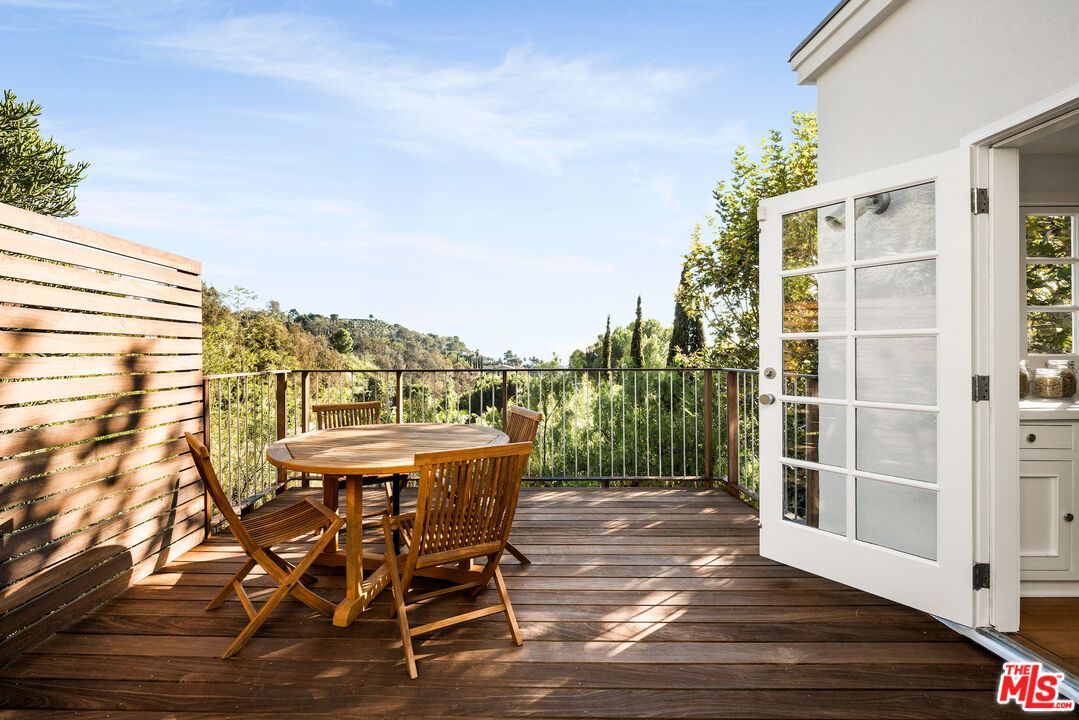 Exterior, Wood Texture Flooring