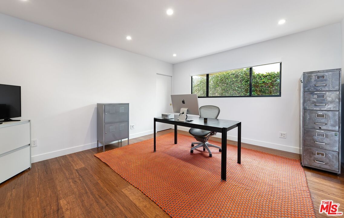 Home Office, Interior, Recessed Lighting, Wood Texture Flooring