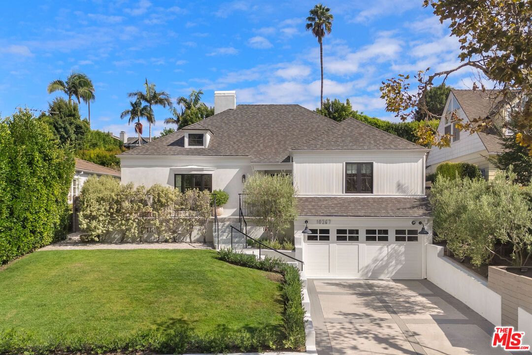 Attached, Backyard, Exterior, Facade, Split Level