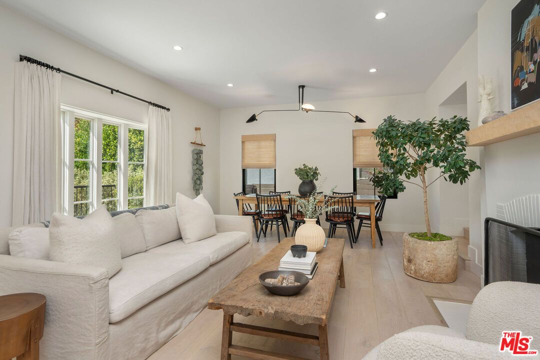 Dining room, Interior, Living room, Recessed Lighting, Wood Texture Flooring