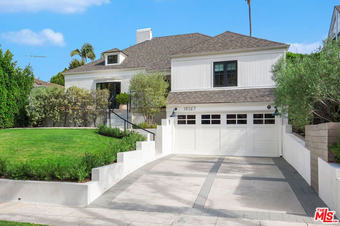 Attached, Backyard, Exterior, Facade, Split Level