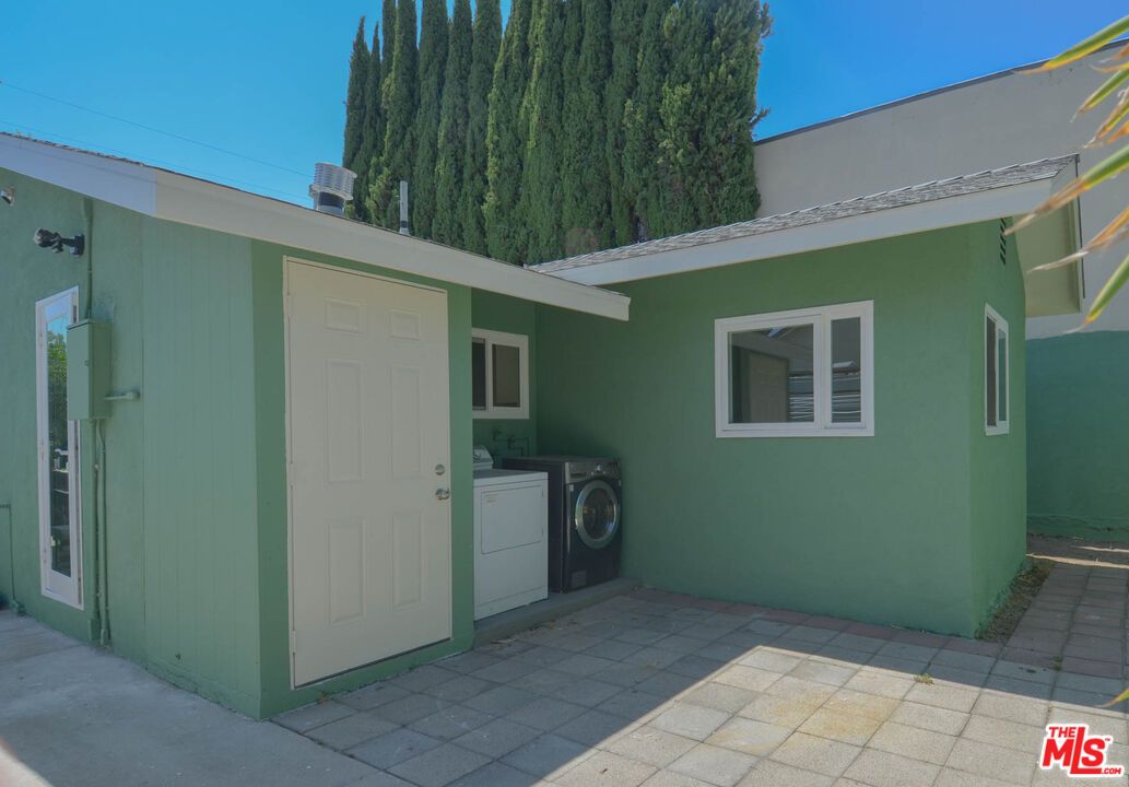 Exterior, Washer