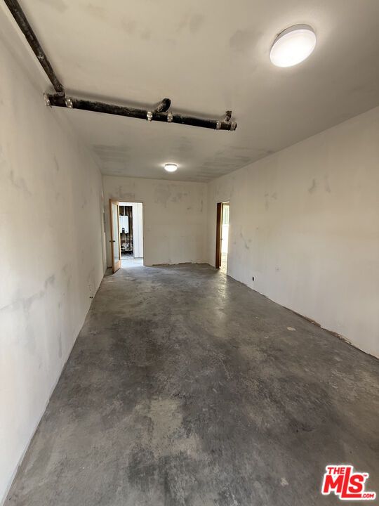 Empty room, Garage, Interior