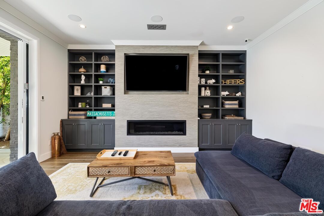 Fireplace, Interior, Living room, Recessed Lighting, Wood Texture Flooring