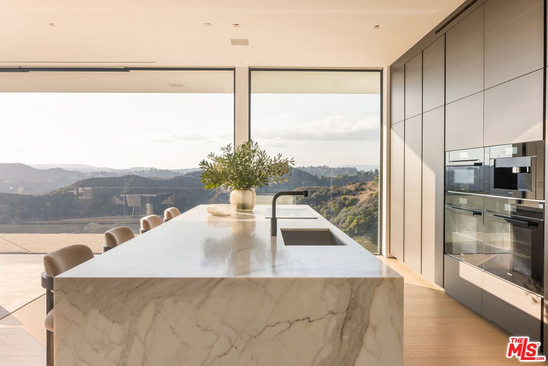 Dining room, Interior, Kitchen, Marble Walls, Recessed Lighting, Wood Texture Flooring