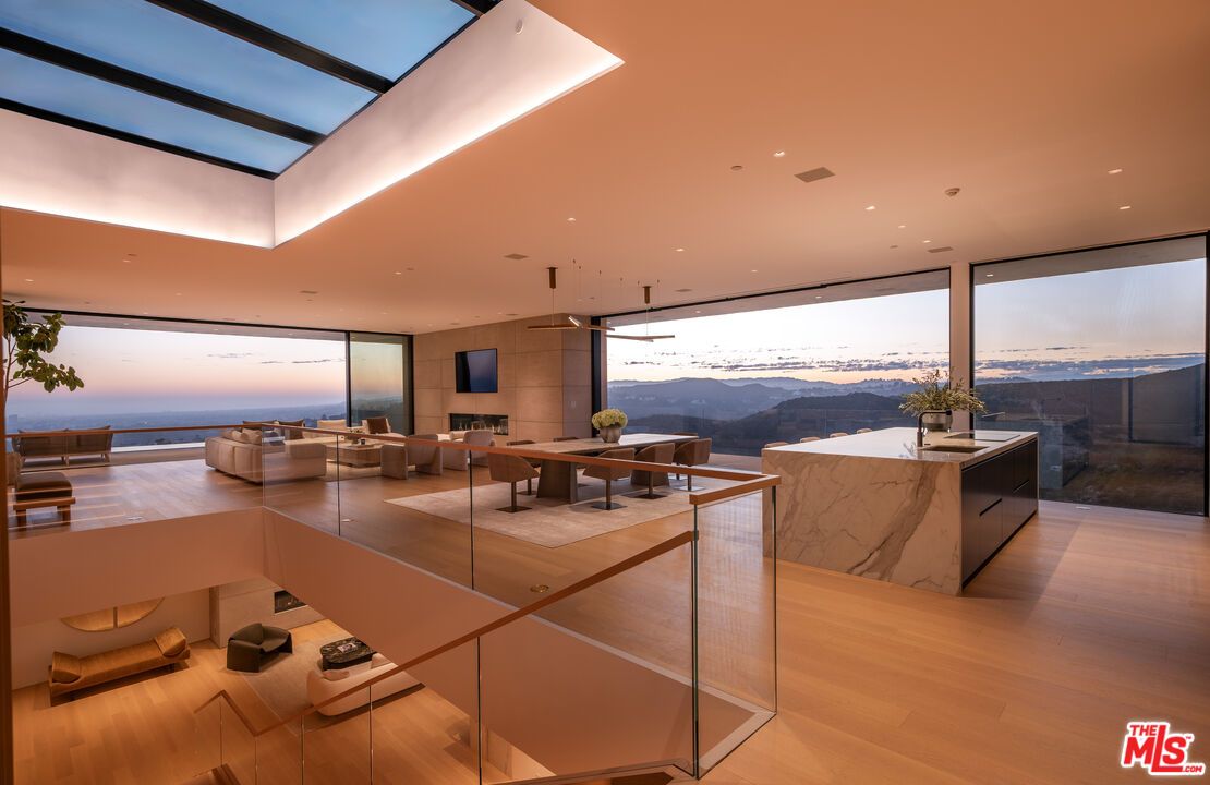 Dining room, Interior, Living room, Pendant Lights, Recessed Lighting, Water, Wood Texture Flooring