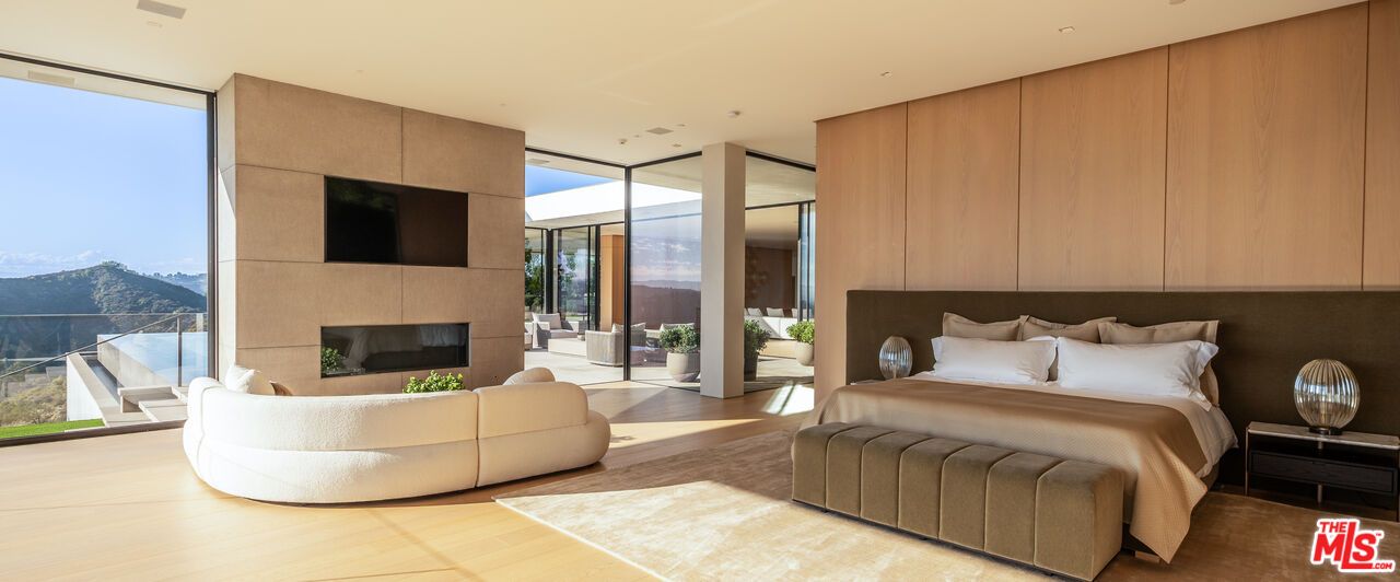 Bedroom, Fireplace, Interior, Recessed Lighting, Wood Texture Flooring