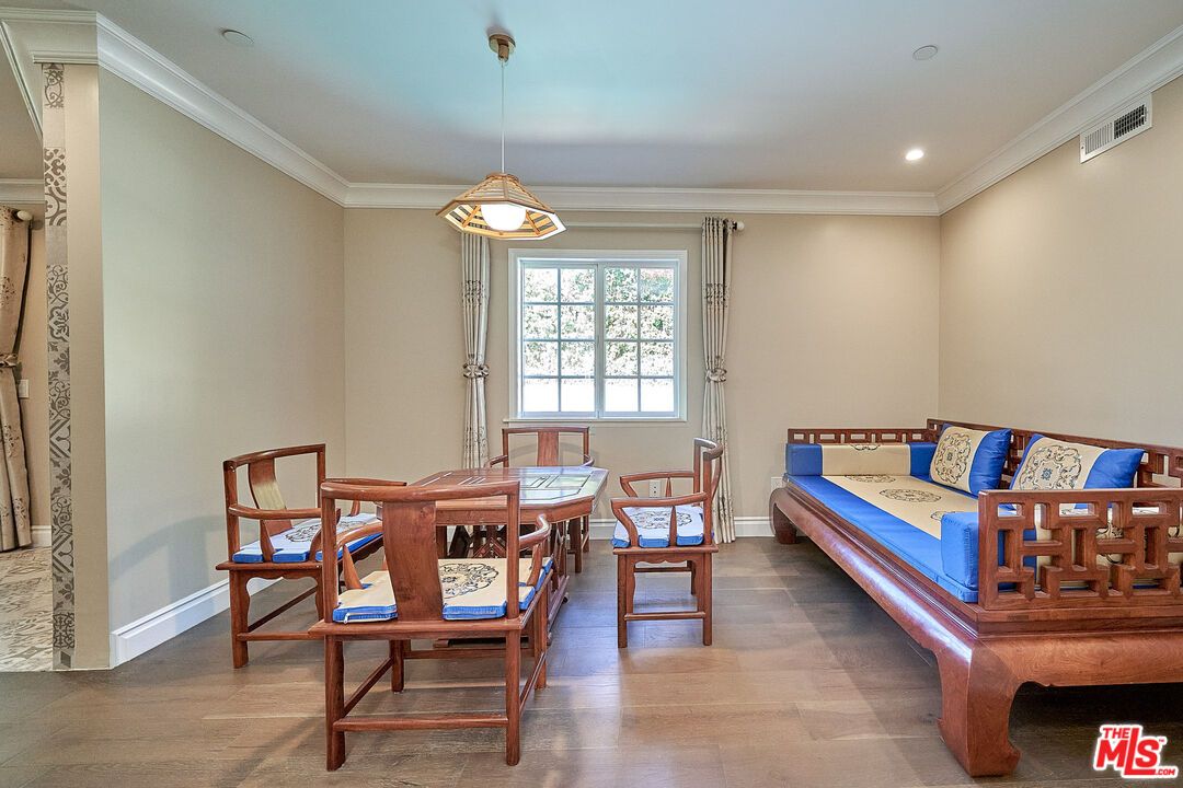 Dining room, Interior, Pendant Lights, Recessed Lighting, Wood Texture Flooring