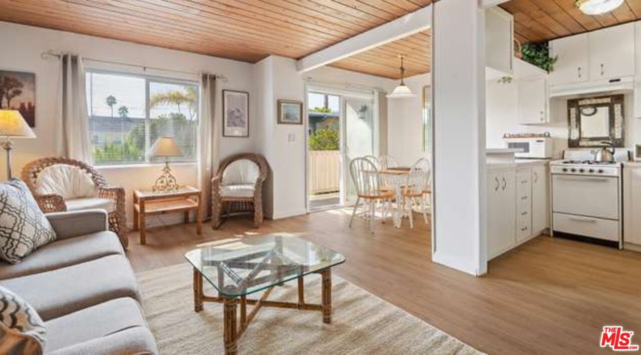Dining room, Interior, Kitchen, Living room, Pendant Lights, Wooden Ceilings, Wood Texture Flooring