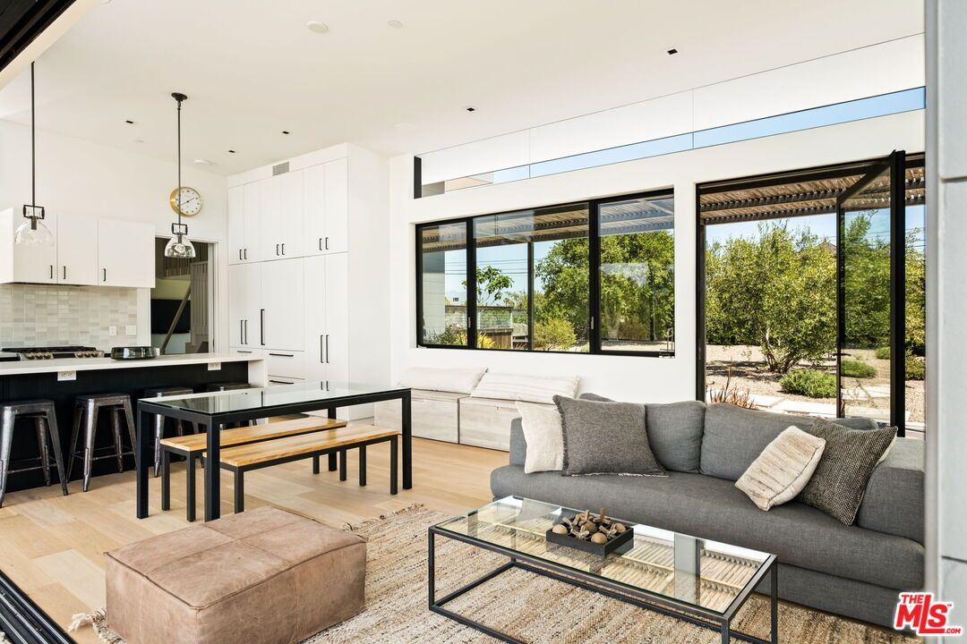 Interior, Kitchen, Living room, Pendant Lights, Recessed Lighting, Wood Texture Flooring