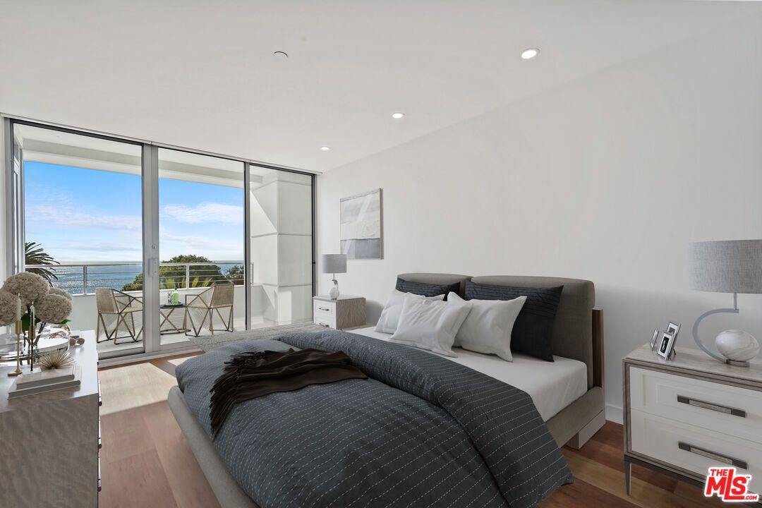 Bedroom, Interior, Recessed Lighting, Water, Wood Texture Flooring
