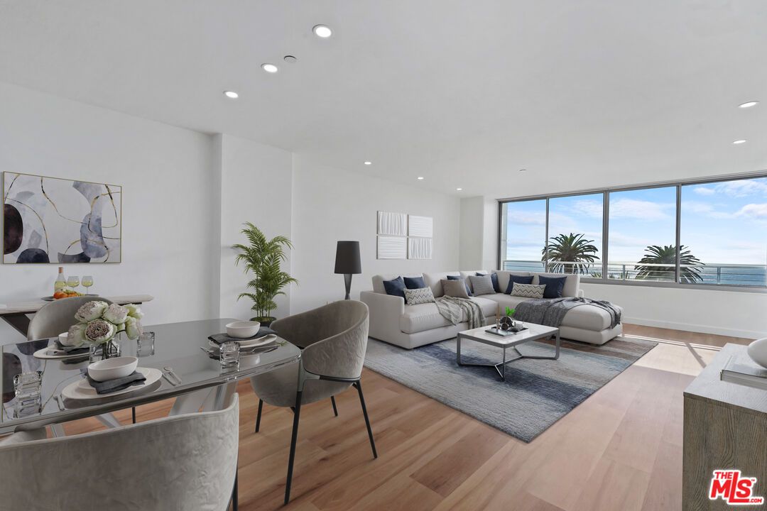 Interior, Living room, Recessed Lighting, Water, Wood Texture Flooring