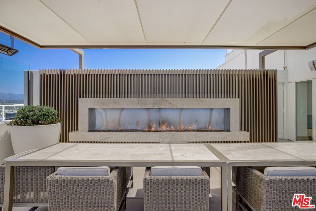 Exterior, Fireplace