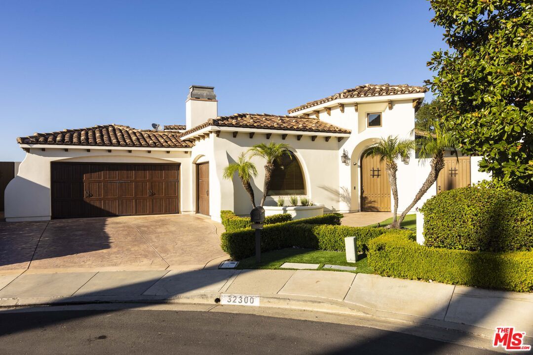 Attached, Exterior, Facade, Spanish Mediterranean