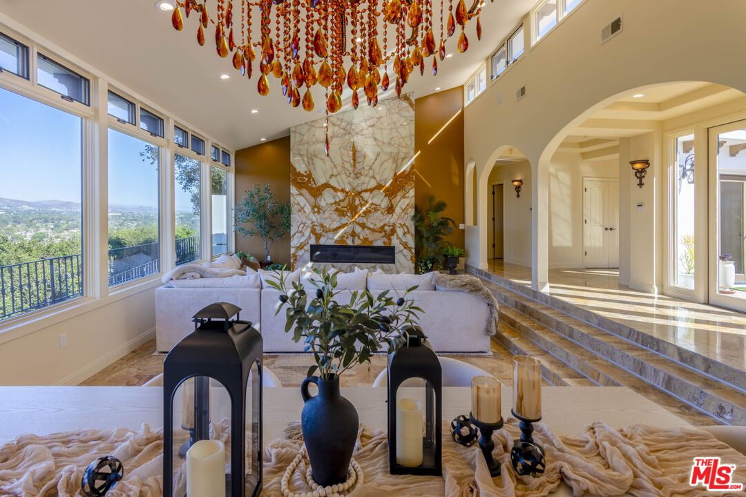 Fireplace, Interior, Recessed Lighting