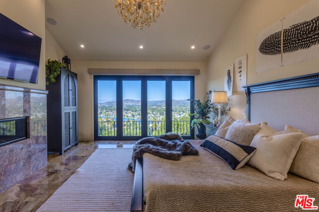 Bedroom, Chandelier, Interior, Recessed Lighting