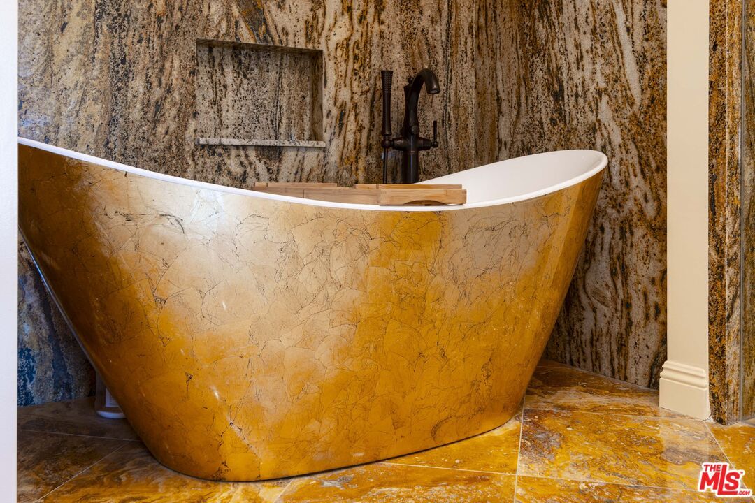 Bathroom, Free Standing Baths, Interior