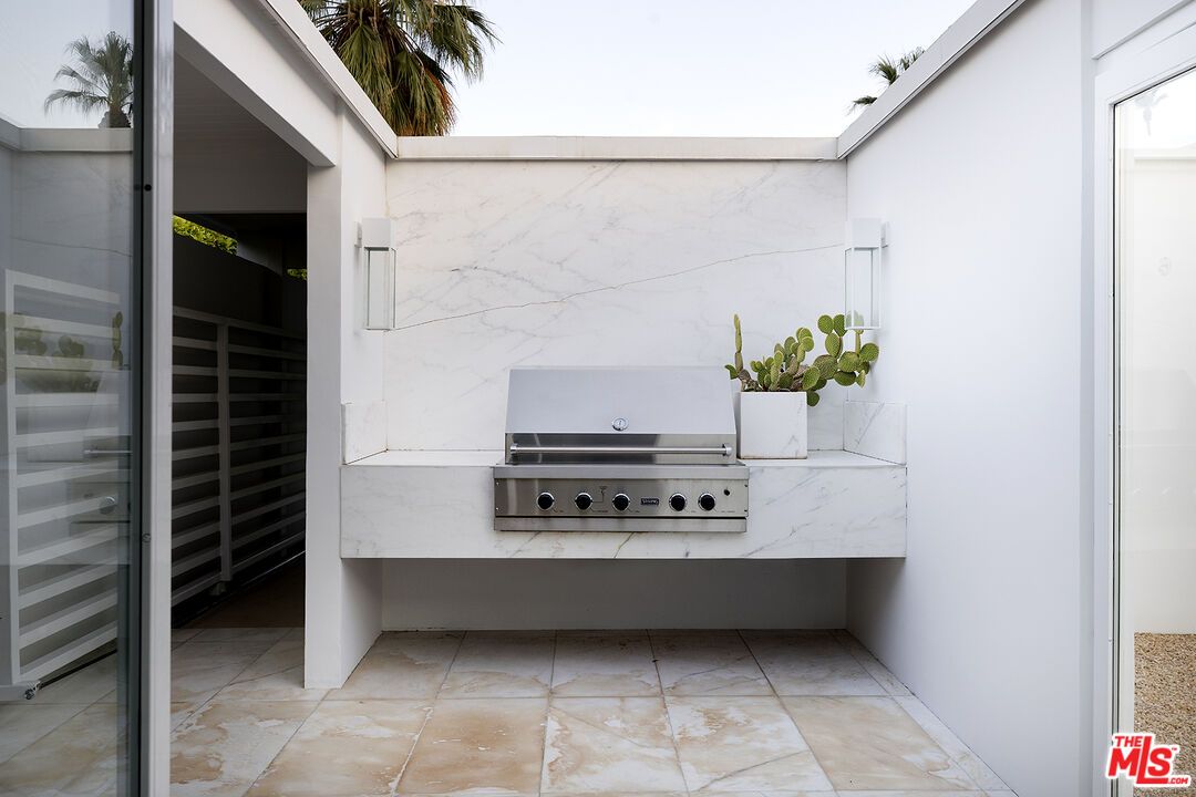 Exterior, Marble Walls