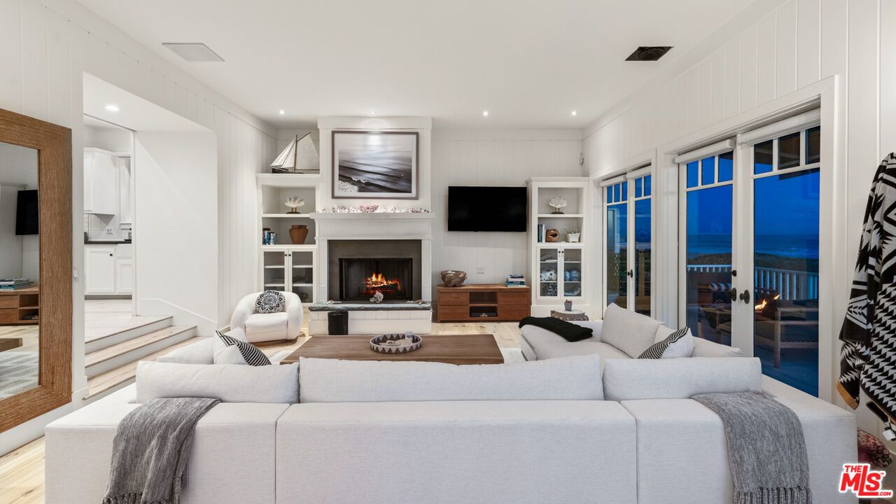 Fireplace, Interior, Living room, Recessed Lighting, Water, Wood Texture Flooring
