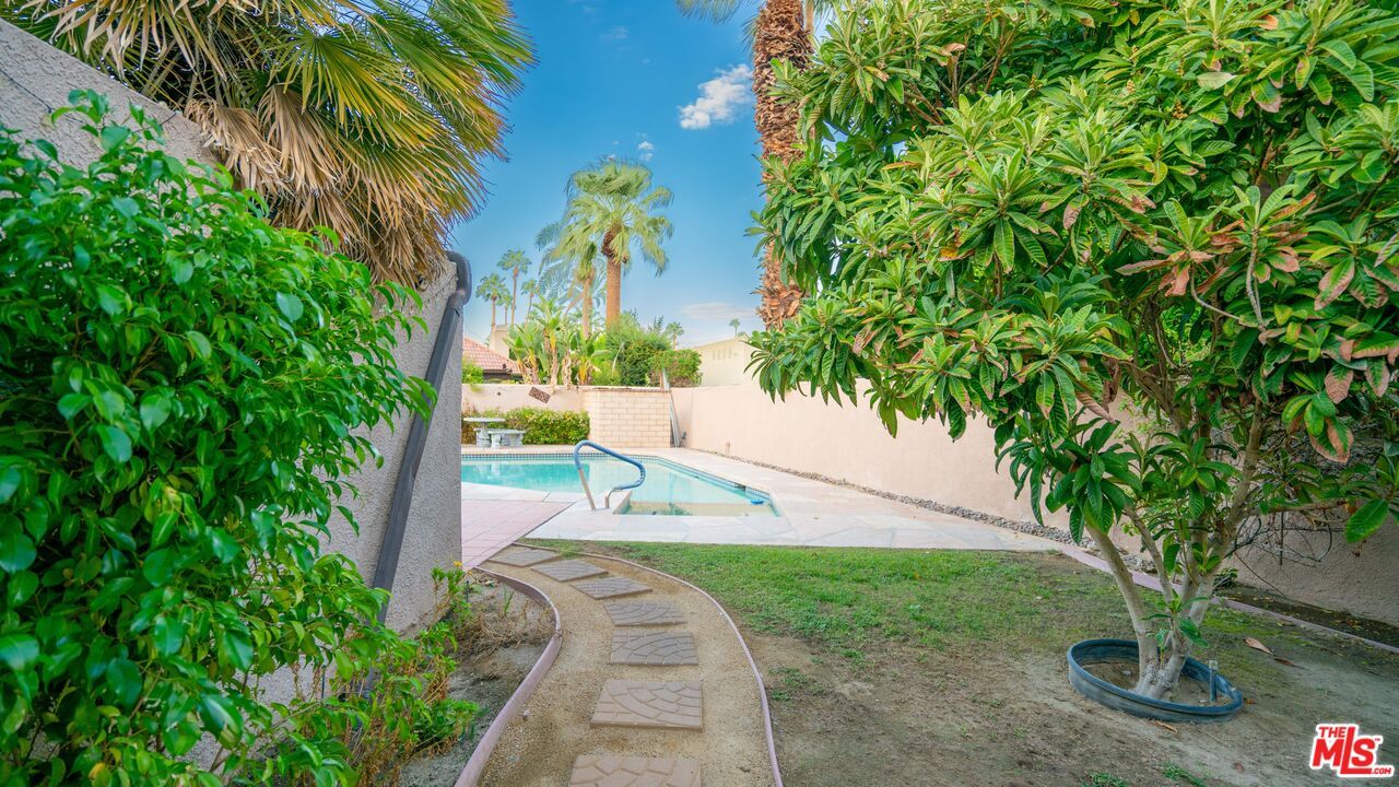 Backyard, Exterior, Pool
