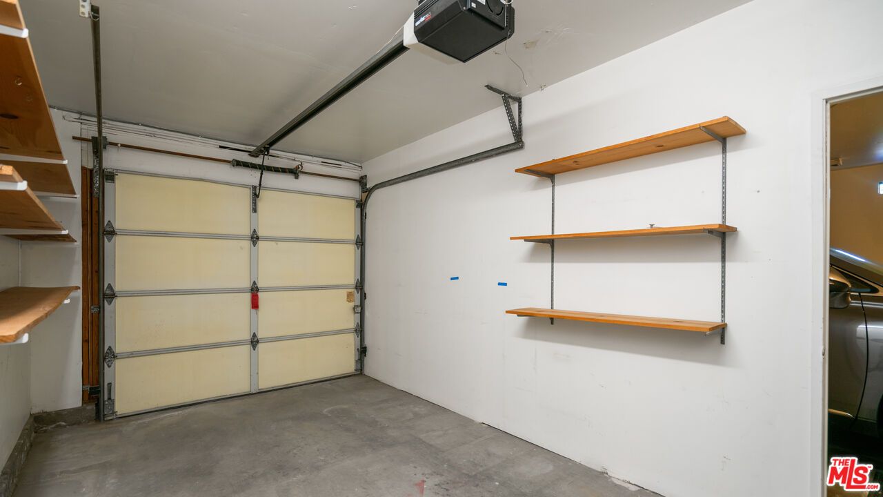 Garage, Interior