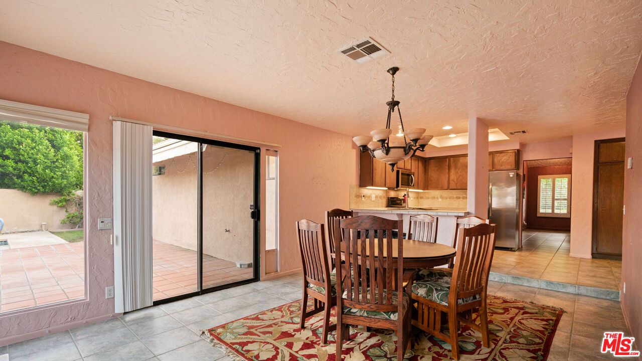 Chandelier, Dining room, Interior, Kitchen, Recessed Lighting