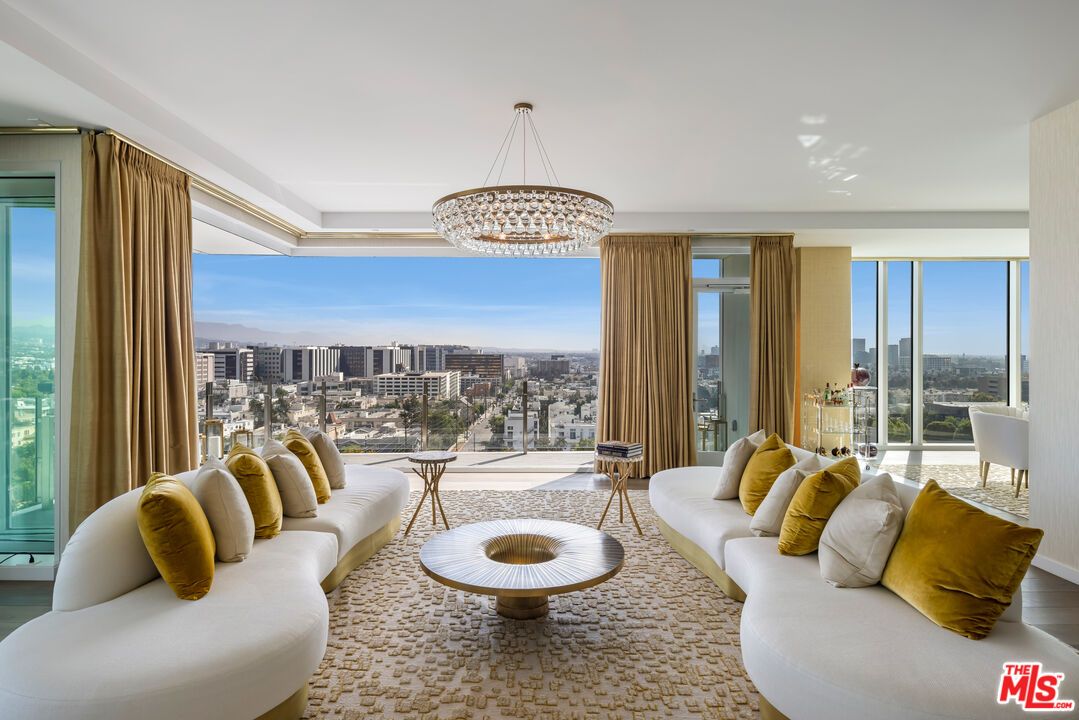 Chandelier, Interior, Living room