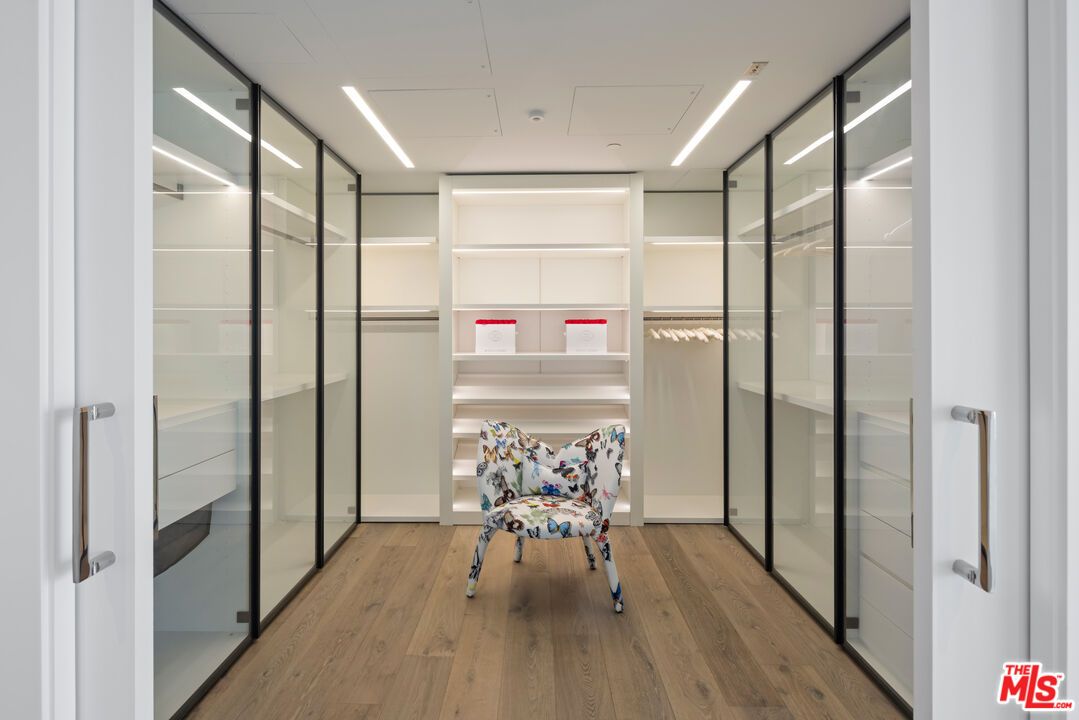 Interior, Recessed Lighting, Walk-in Closets, Wood Texture Flooring