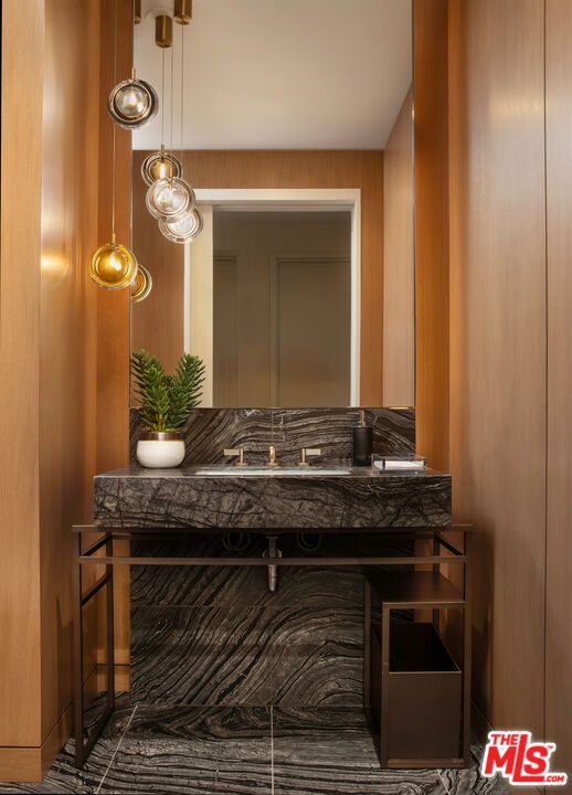 Bathroom, Interior, Pendant Lights