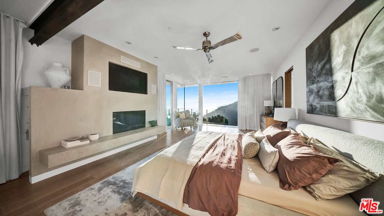 Bedroom, Fireplace, Interior, Recessed Lighting, Wood Texture Flooring