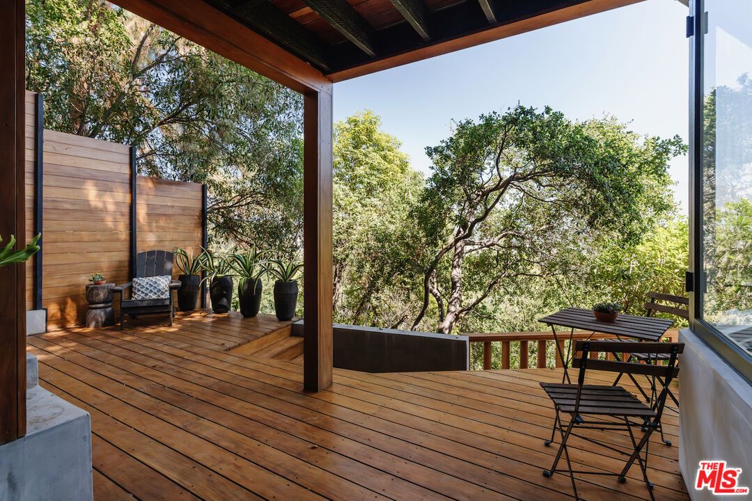 Exterior, Wood Texture Flooring