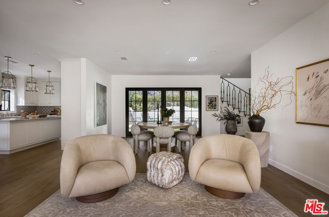 Dining room, Interior, Kitchen, Pendant Lights, Recessed Lighting, Wood Texture Flooring