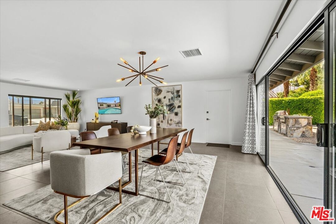 Dining room, Interior, Living room, Pendant Lights