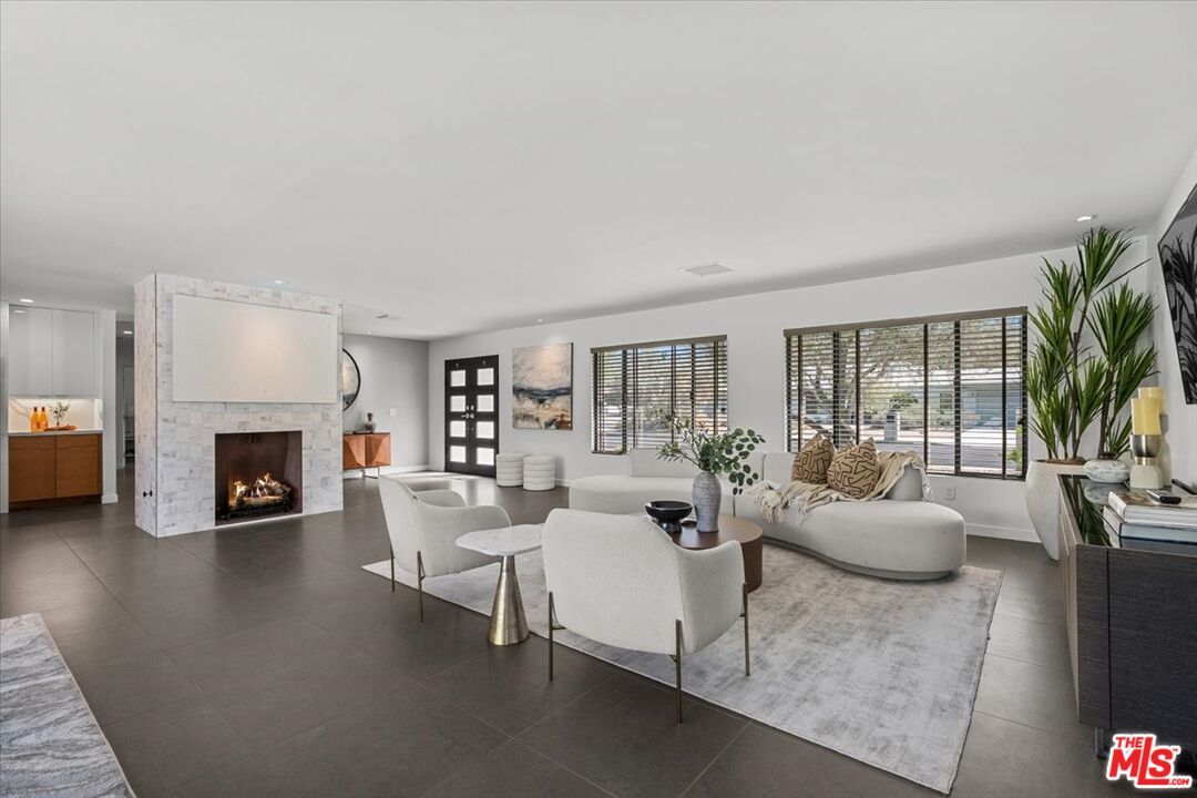 Dining room, Fireplace, Interior, Living room, Recessed Lighting