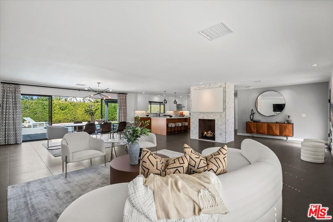 Dining room, Fireplace, Interior, Living room, Pendant Lights, Recessed Lighting